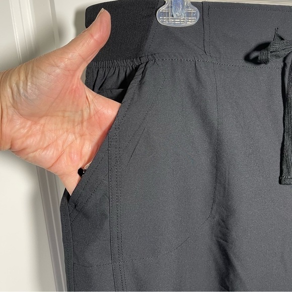 NWT Peace & Pearls Black Skort A-Line Five-Pocket Styling Pull On - Picture 4 of 14